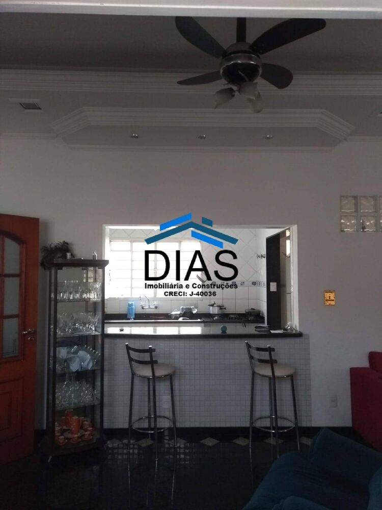 Casa, 3 quartos, 240 m² - Foto 5