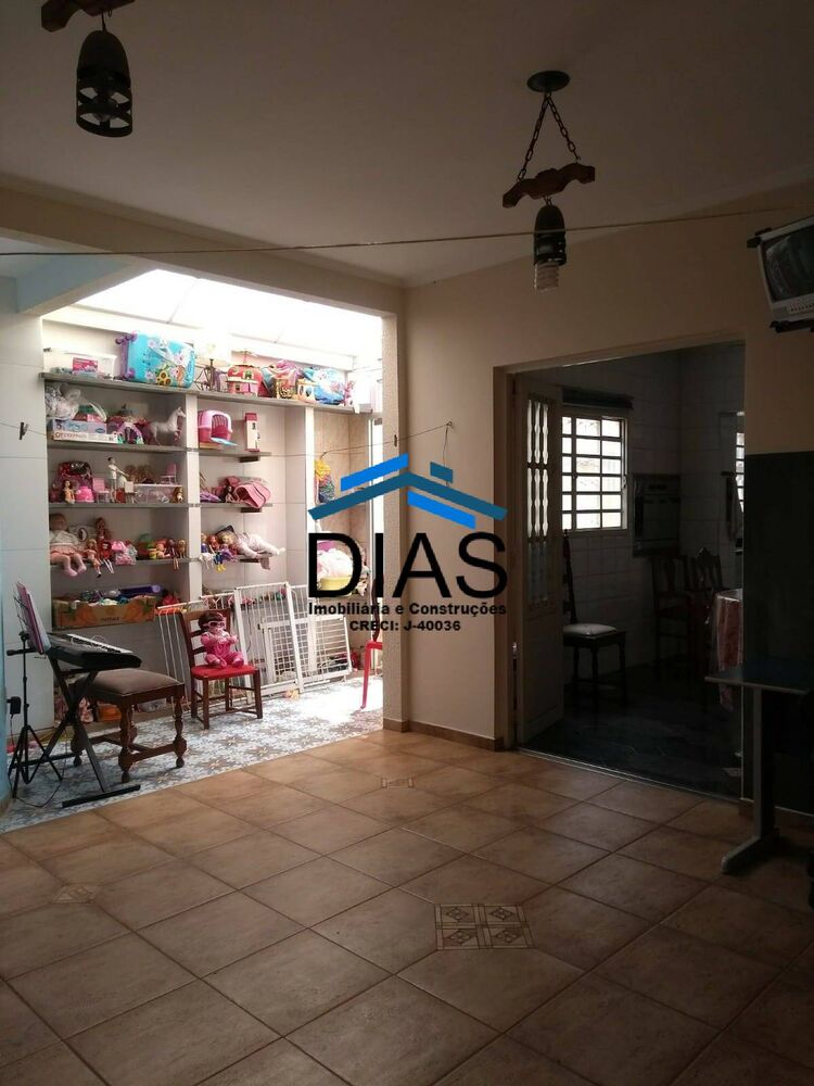 Casa, 3 quartos, 240 m² - Foto 8