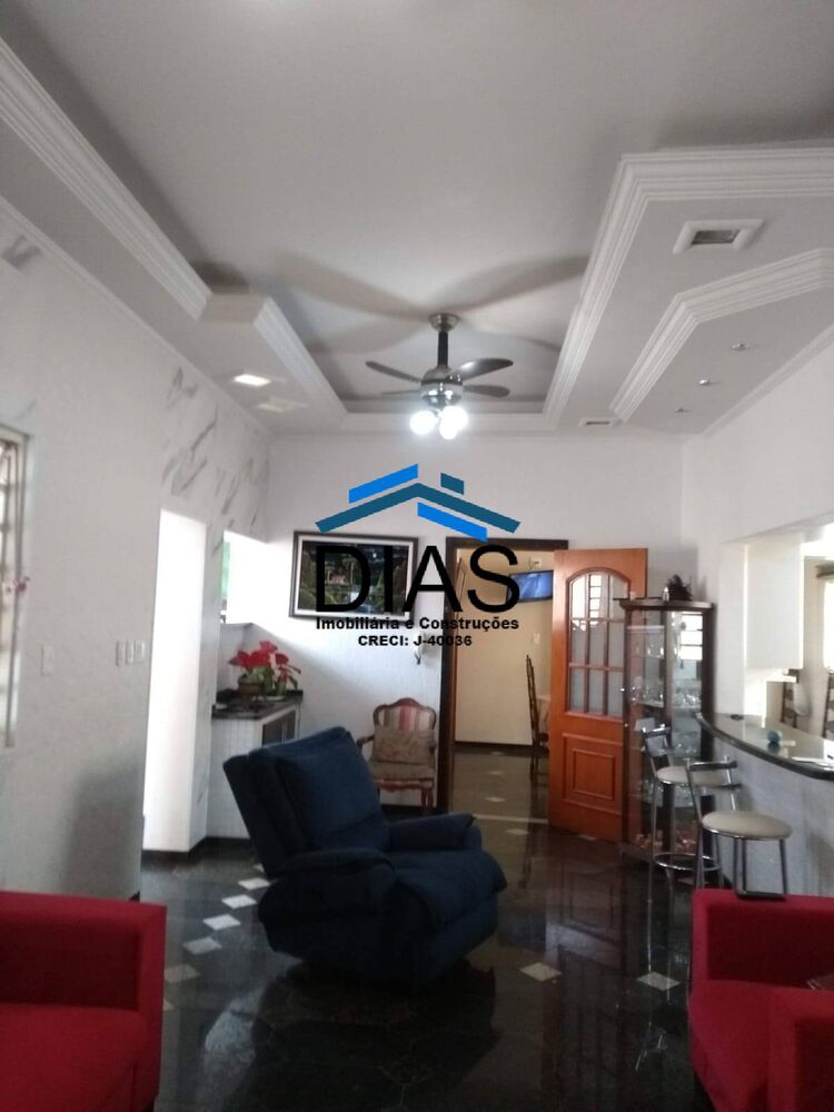 Casa, 3 quartos, 240 m² - Foto 4