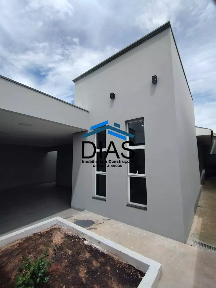 Casa à venda com 3 quartos, 177m² - Foto 2