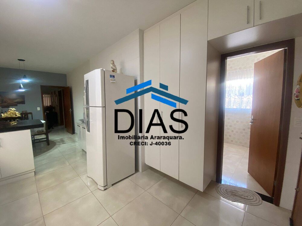 Casa, 2 quartos, 219 m² - Foto 4