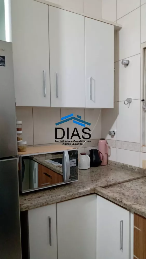 Casa à venda com 4 quartos, 224m² - Foto 4