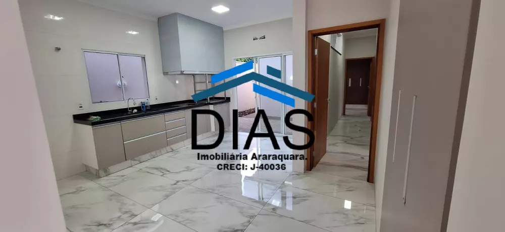 Casa à venda com 3 quartos, 151m² - Foto 3