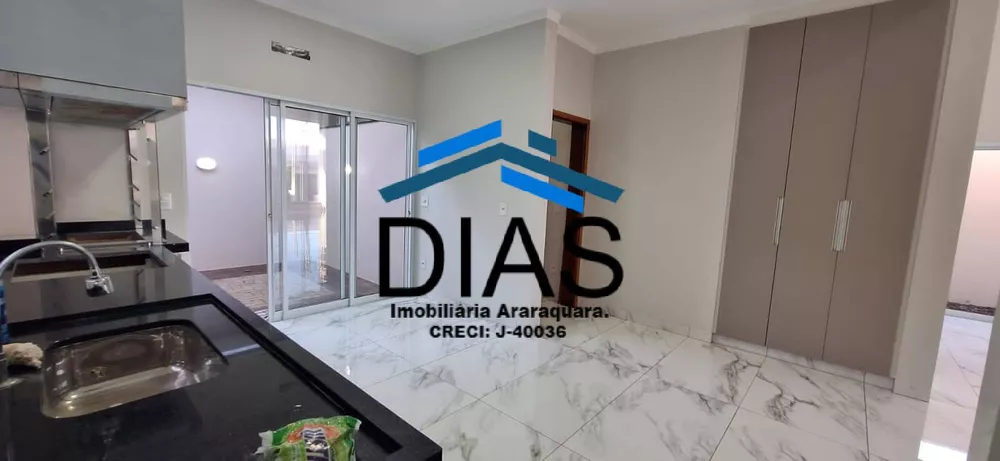 Casa à venda com 3 quartos, 151m² - Foto 4