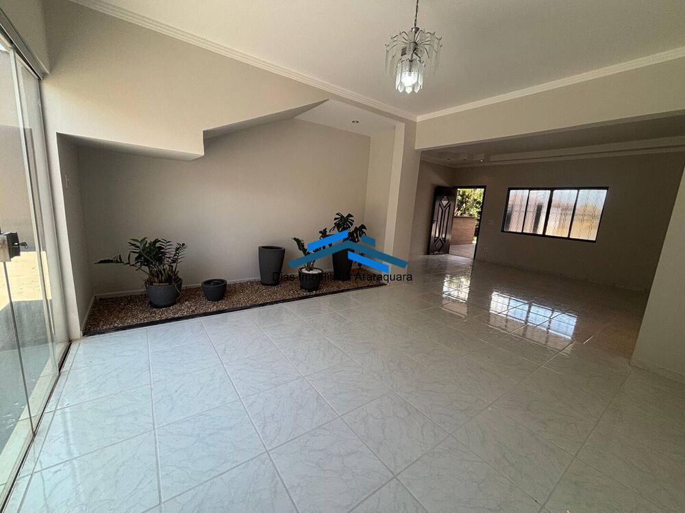 Casa, 3 quartos, 180 m² - Foto 1