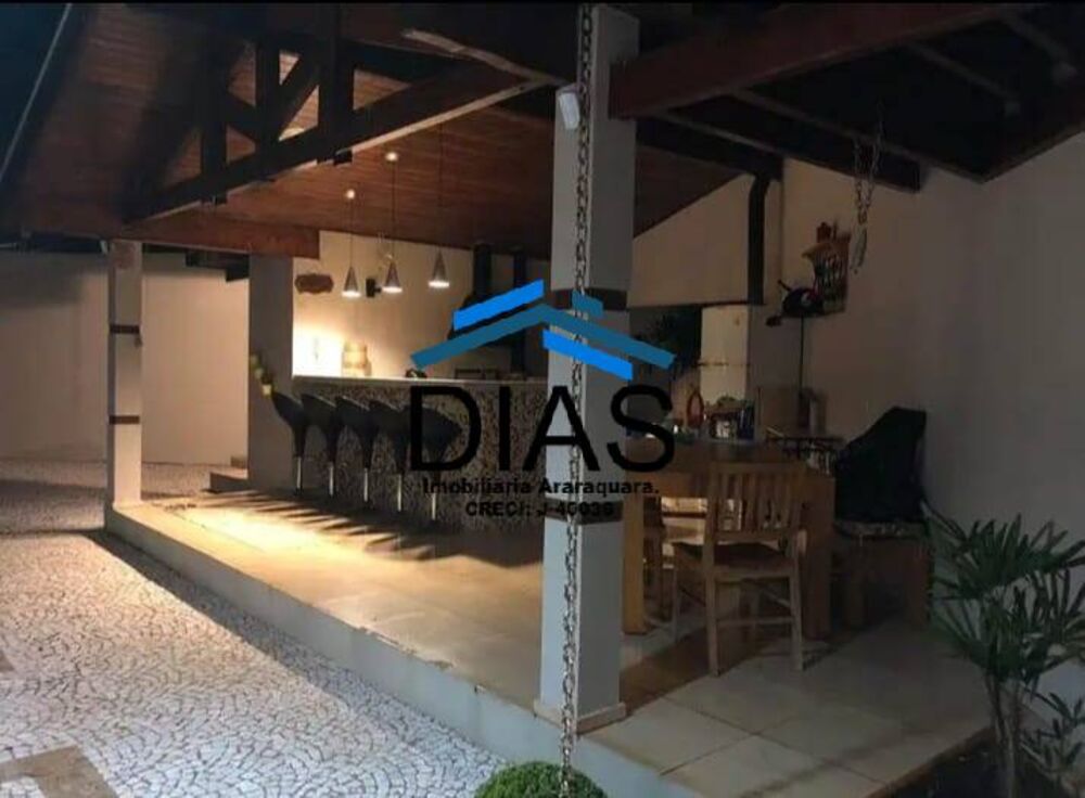 Casa, 3 quartos, 292 m² - Foto 1
