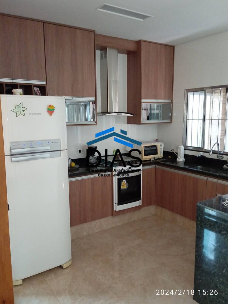 Casa, 3 quartos, 175 m² - Foto 2