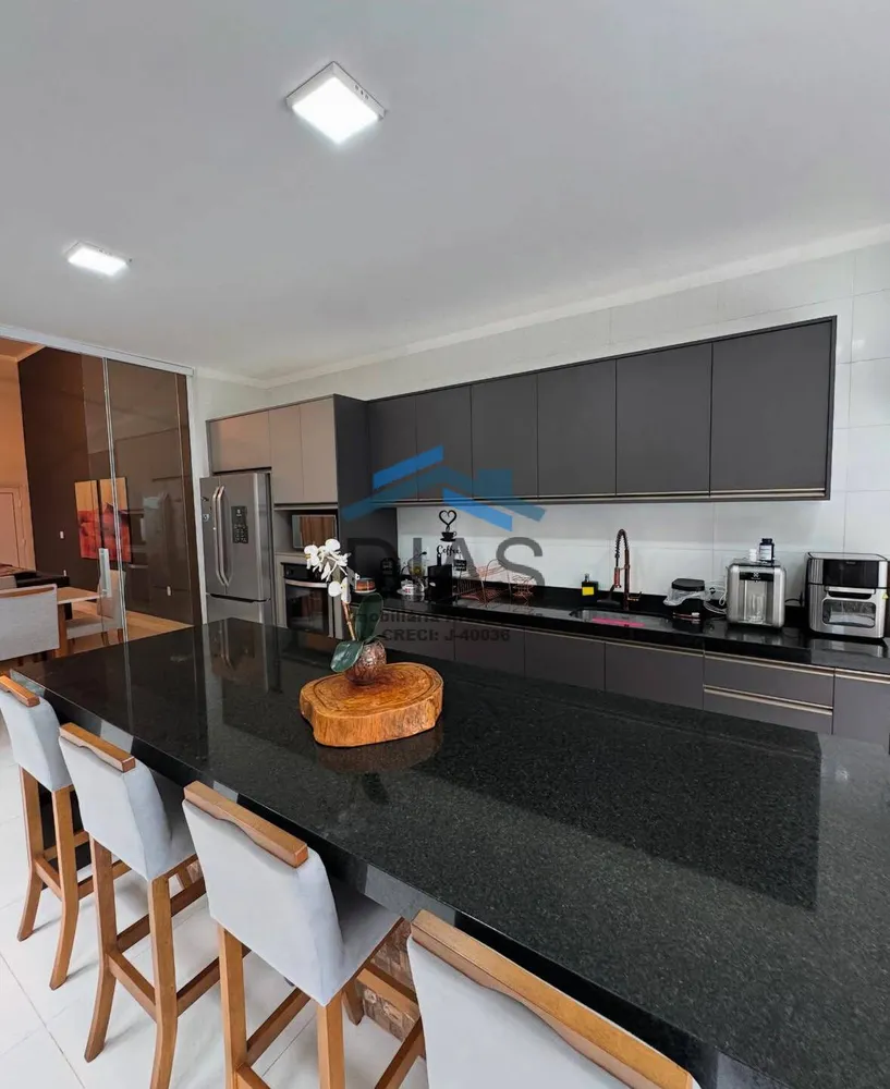 Casa, 3 quartos, 178 m² - Foto 4