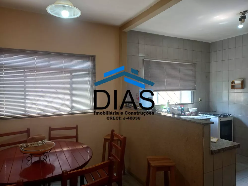 Casa à venda com 3 quartos, 154m² - Foto 2