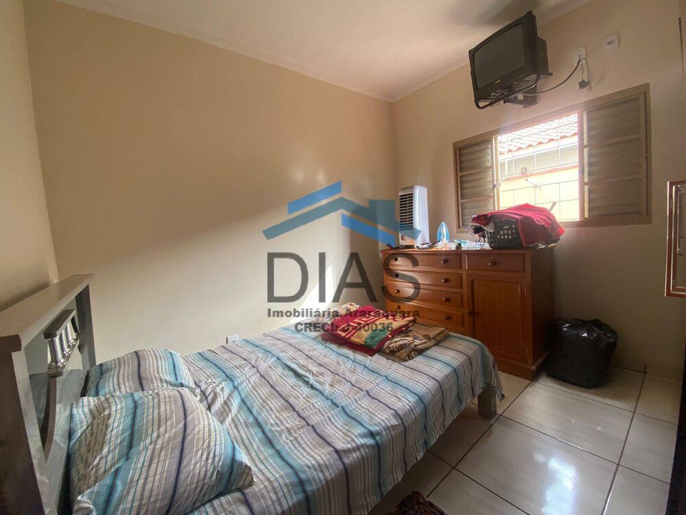 Casa, 4 quartos, 180 m² - Foto 1