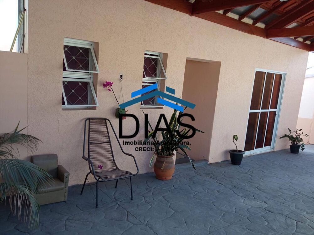 Casa, 3 quartos, 176 m² - Foto 1