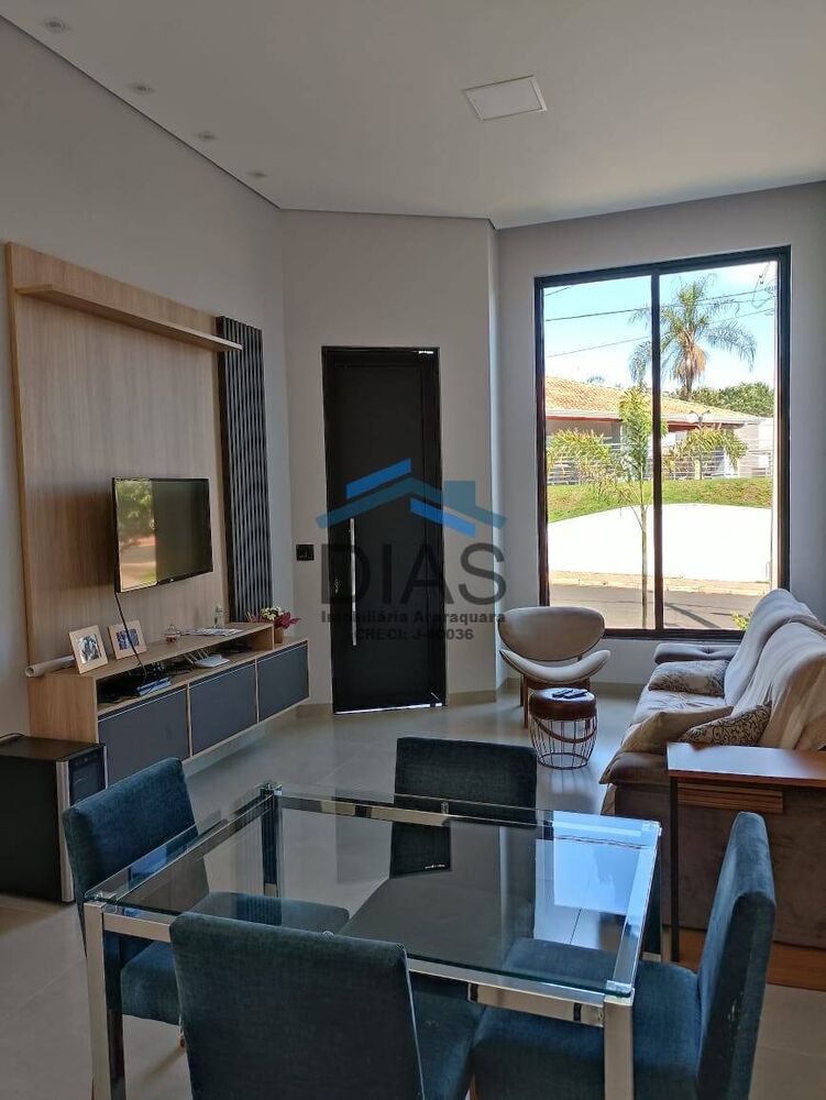 Casa, 3 quartos, 196 m² - Foto 2