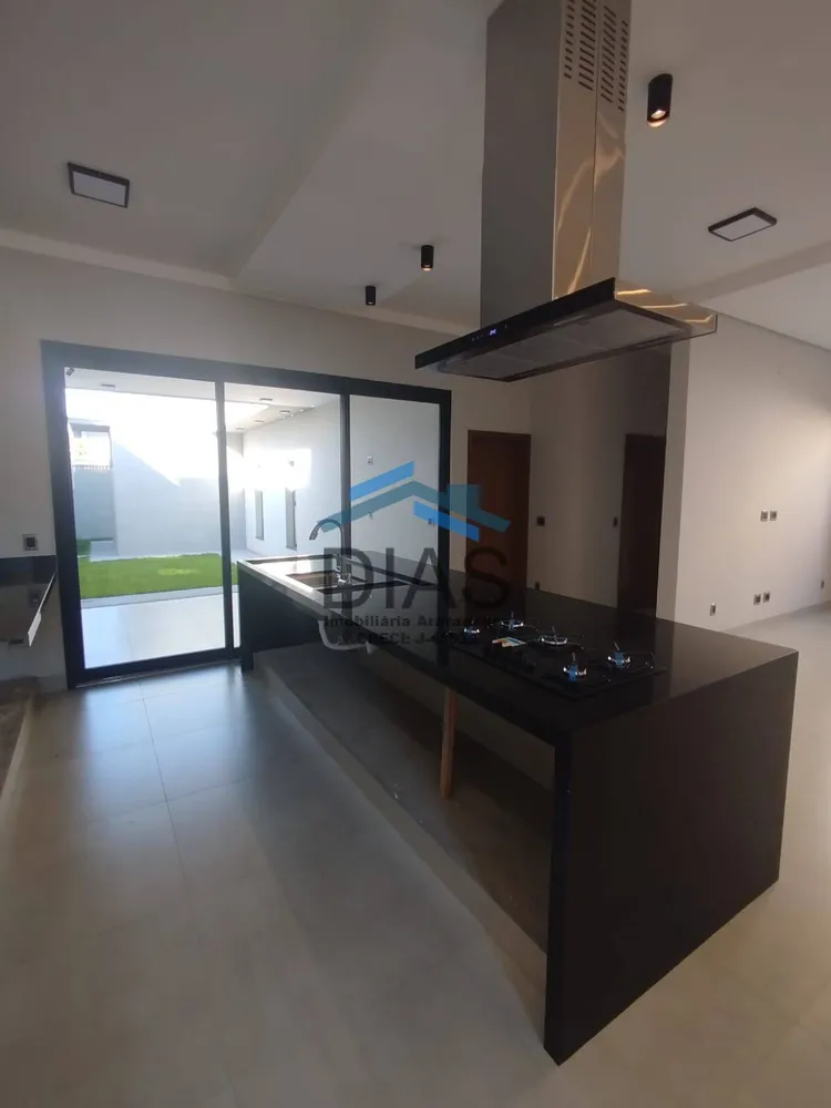 Casa, 3 quartos, 182 m² - Foto 1