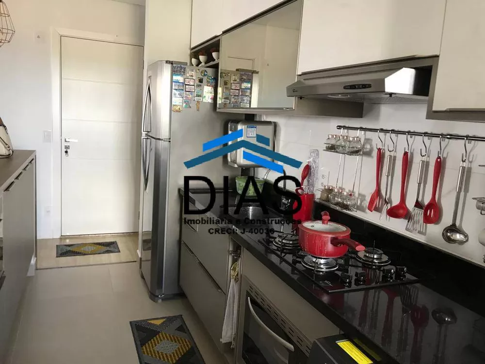 Apartamento à venda com 3 quartos, 72m² - Foto 2