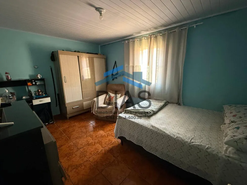 Casa, 3 quartos, 195 m² - Foto 2