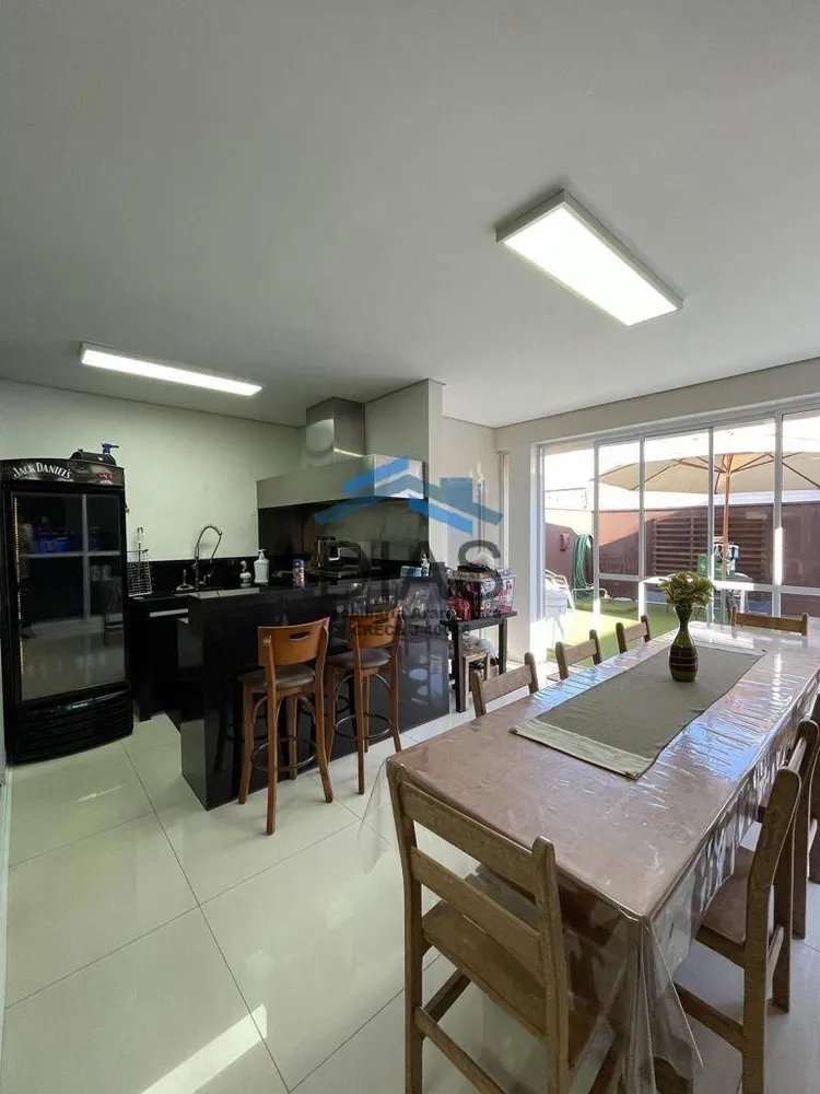 Casa, 3 quartos, 180 m² - Foto 4