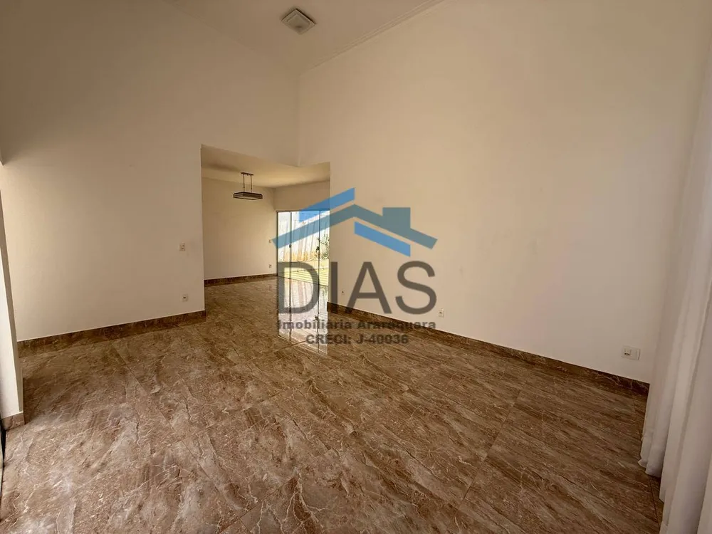 Casa, 3 quartos, 179 m² - Foto 1