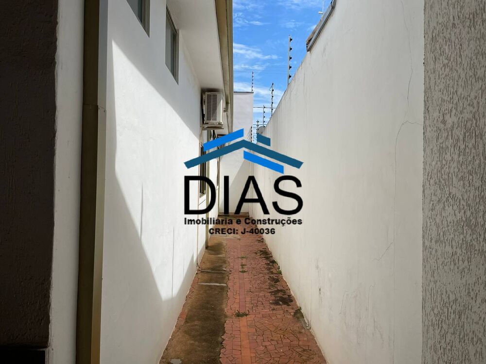 Casa, 3 quartos, 257 m² - Foto 1