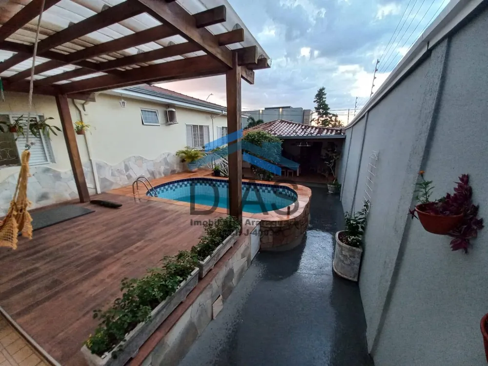 Casa, 3 quartos, 273 m² - Foto 1