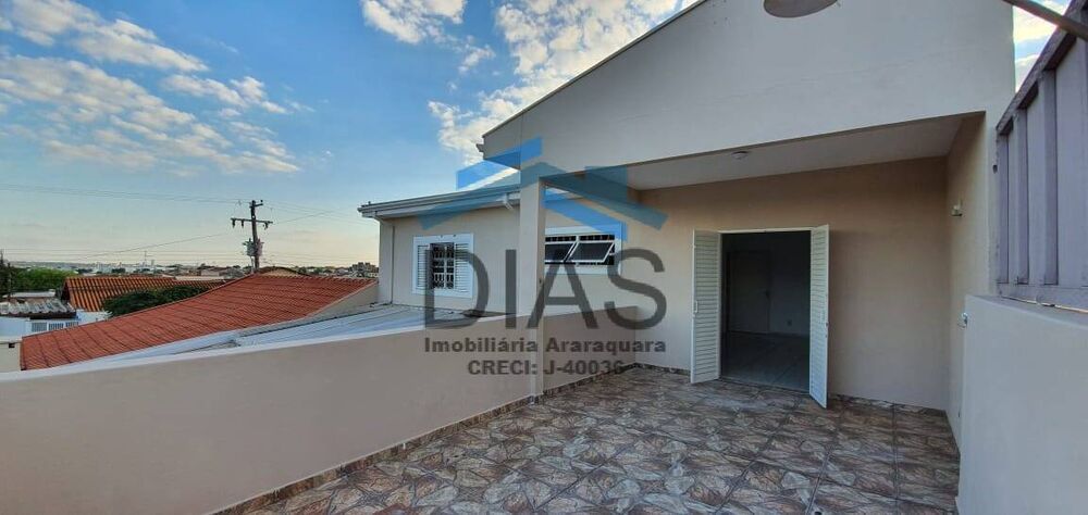 Casa à venda com 3 quartos, 218m² - Foto 6