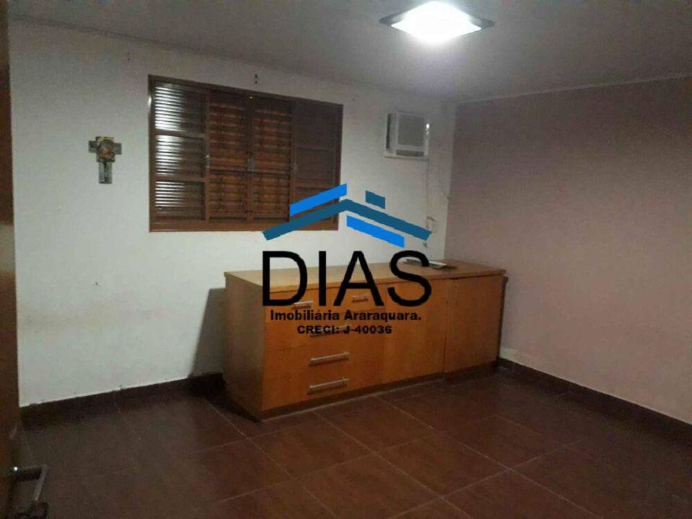 Casa à venda com 2 quartos, 192m² - Foto 2