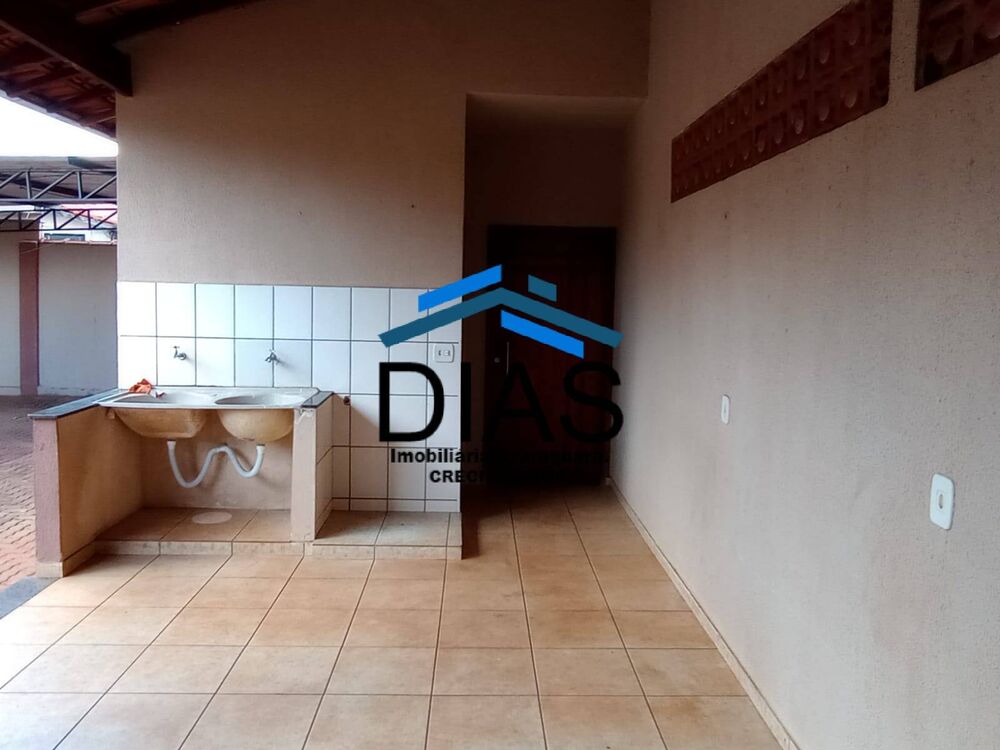 Casa, 4 quartos, 190 m² - Foto 3