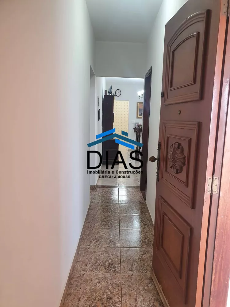 Casa à venda com 3 quartos, 269m² - Foto 2