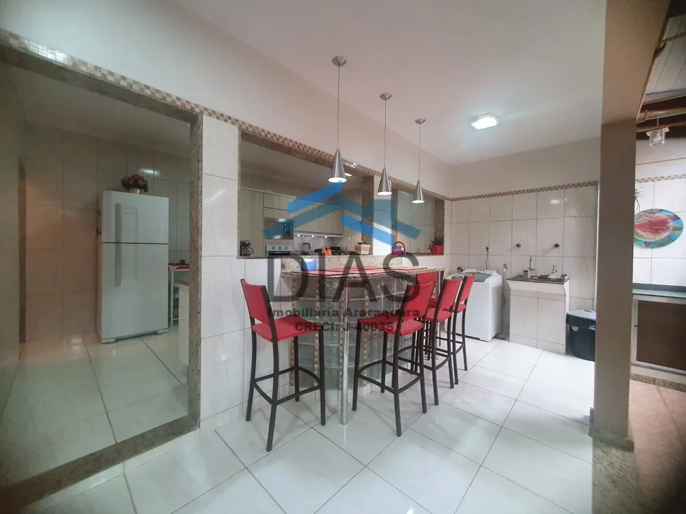 Casa, 3 quartos, 269 m² - Foto 2