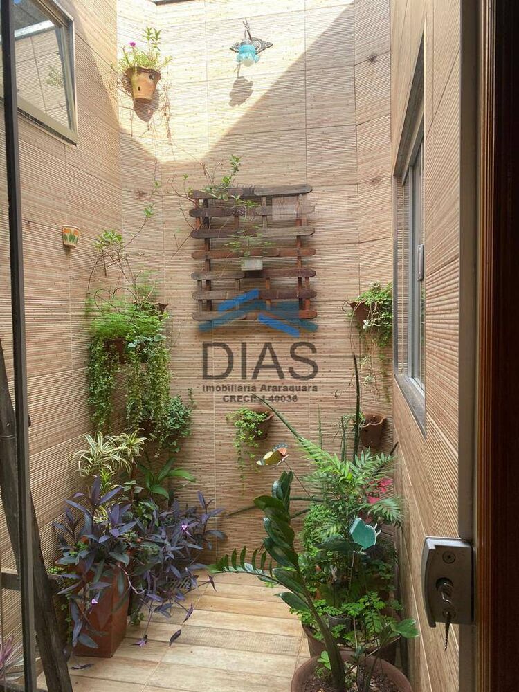 Casa à venda com 2 quartos, 137m² - Foto 3