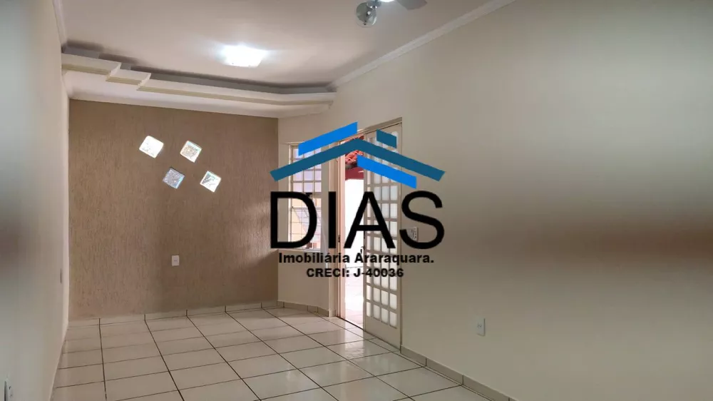 Casa à venda com 2 quartos, 125m² - Foto 2