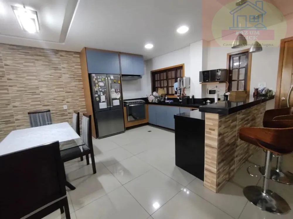 Sobrado, 5 quartos, 351 m² - Foto 4