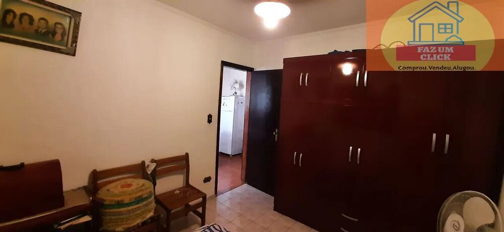 Casa à venda com 4 quartos, 250m² - Foto 2