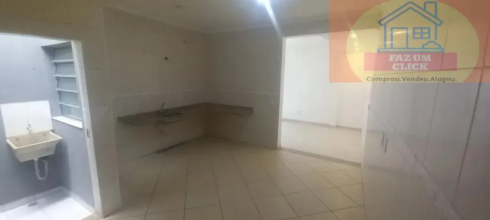 Casa, 3 quartos, 242 m² - Foto 6