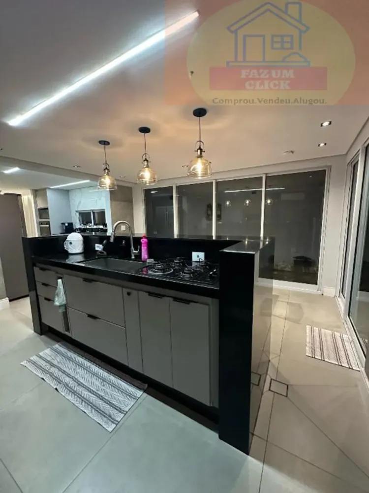 Casa, 3 quartos, 245 m² - Foto 1