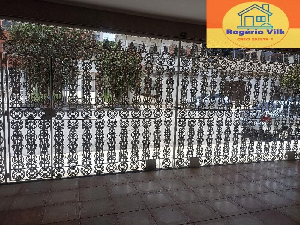 Casa à venda com 3 quartos, 324m² - Foto 1