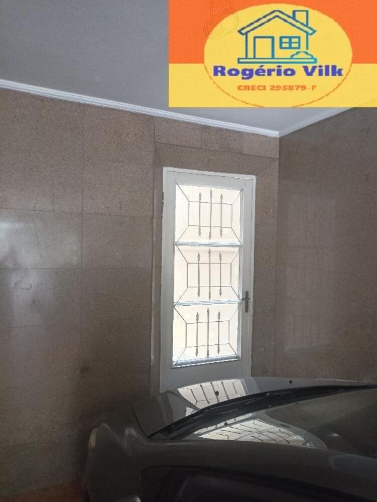 Casa à venda com 3 quartos, 324m² - Foto 4