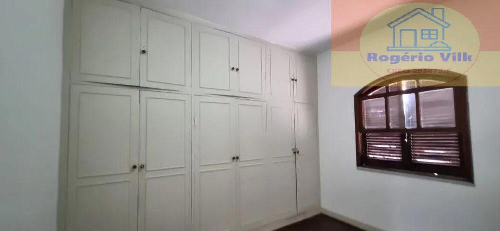 Apartamento para alugar com 3 quartos, 220m² - Foto 4