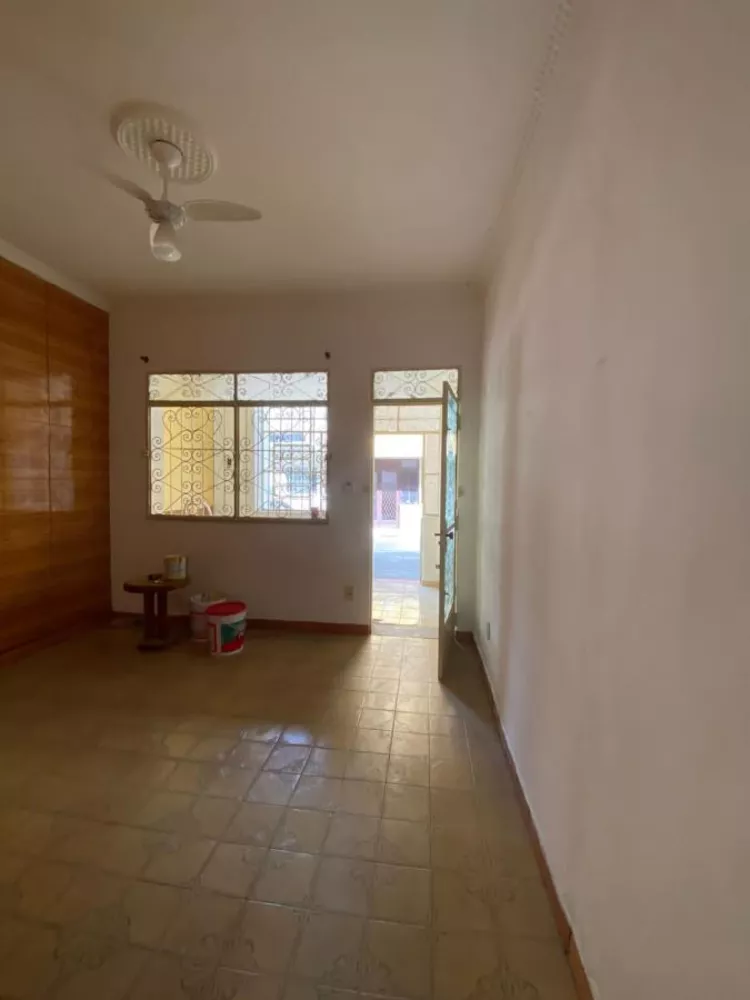 Casa à venda com 2 quartos, 52m² - Foto 2