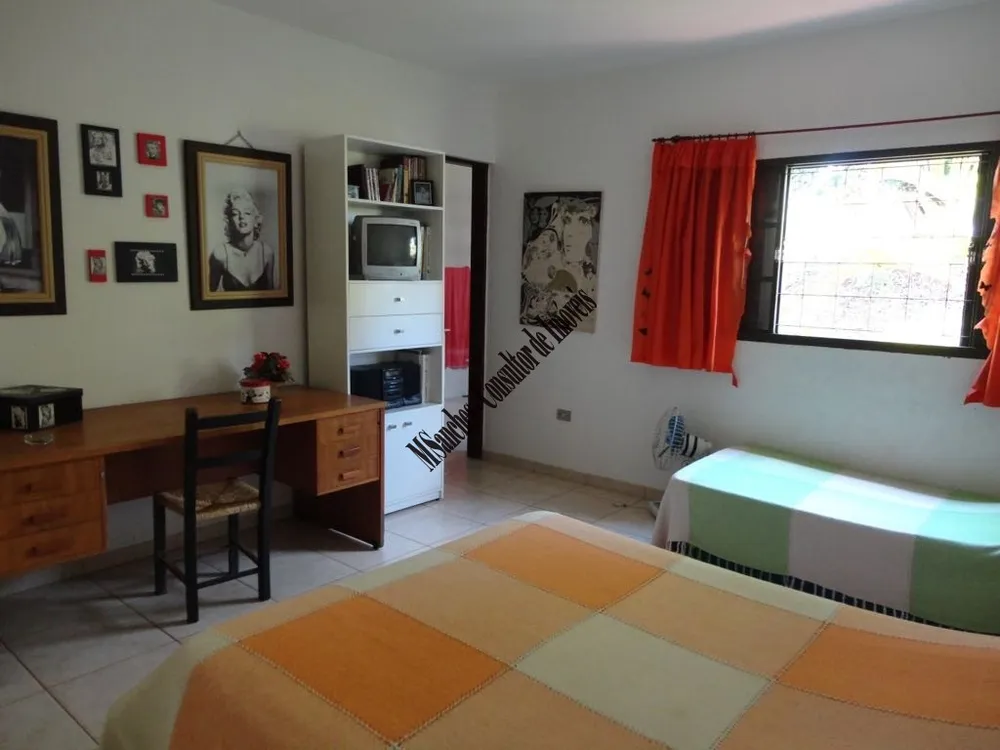 Sítio, 3 quartos, 220 m² - Foto 2
