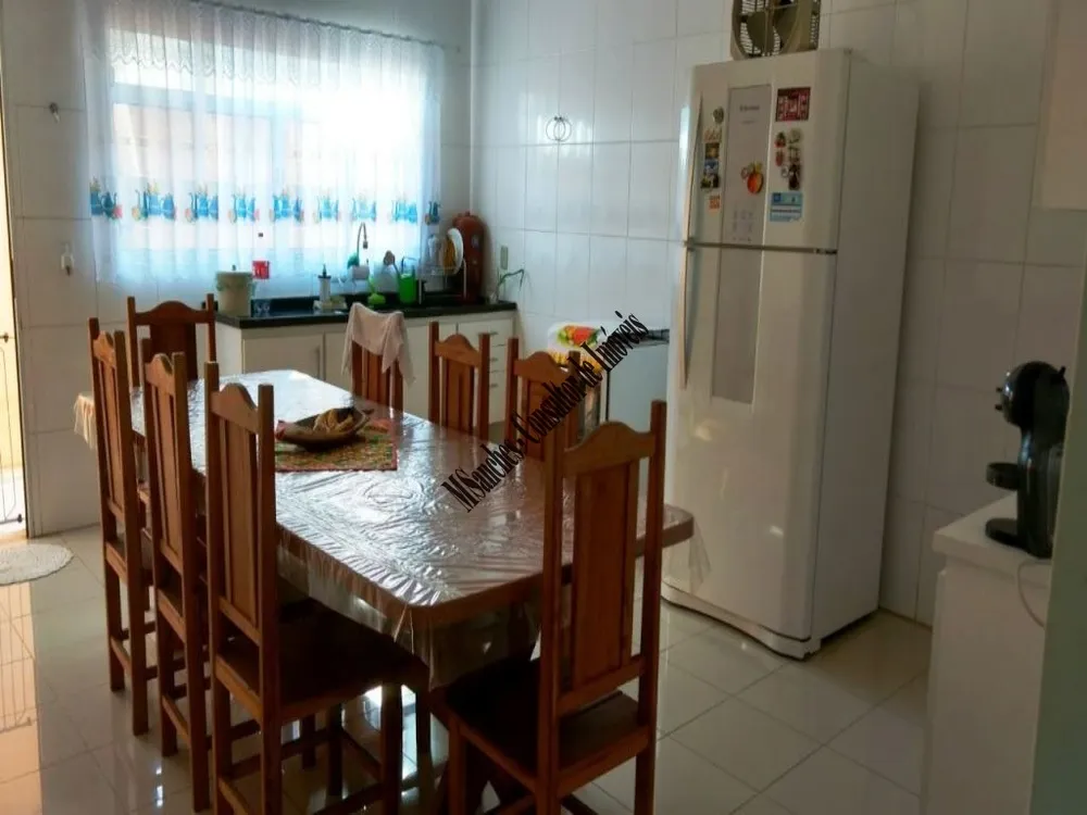Casa, 4 quartos, 215 m² - Foto 3