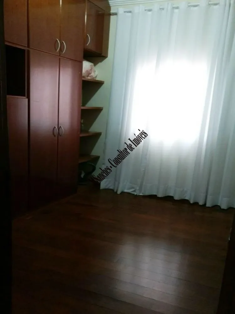 Casa, 4 quartos, 215 m² - Foto 2