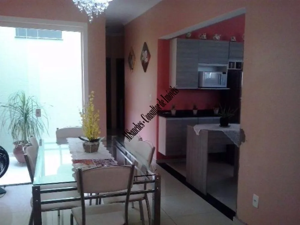 Casa, 3 quartos, 98 m² - Foto 1