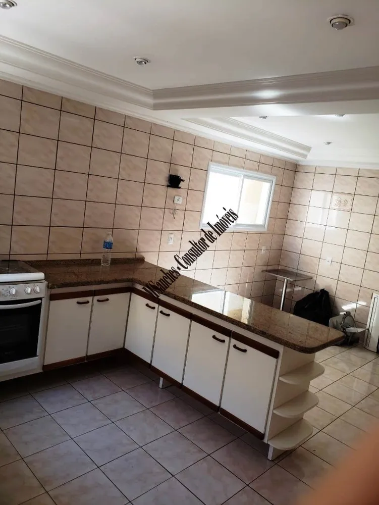 Sobrado, 3 quartos, 215 m² - Foto 1