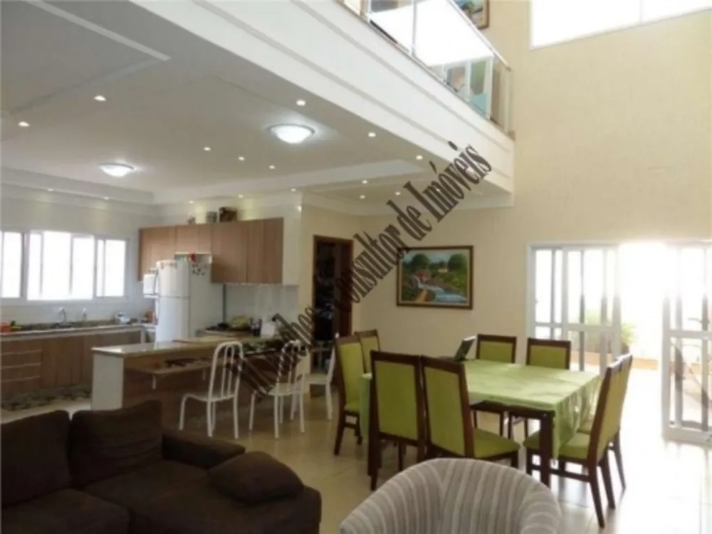 Sobrado, 3 quartos, 246 m² - Foto 1