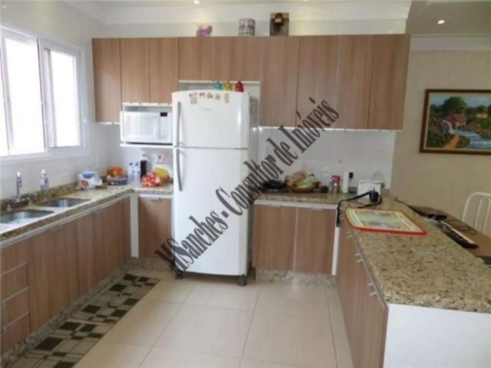 Sobrado, 3 quartos, 246 m² - Foto 2