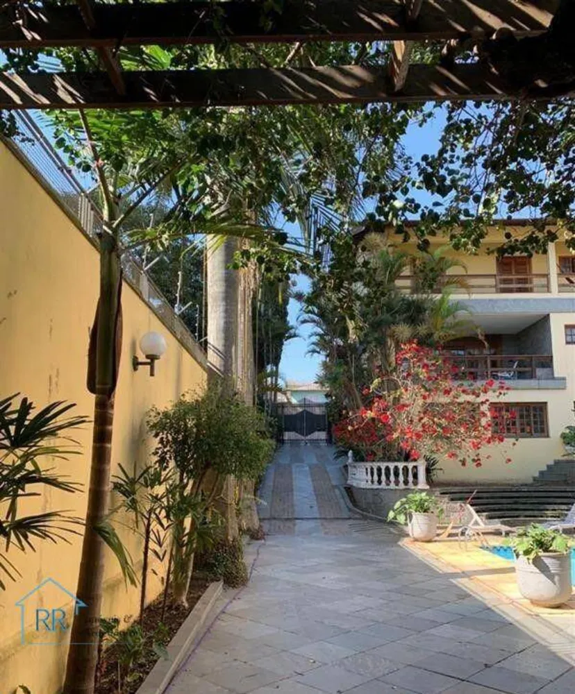 Sobrado, 8 quartos, 769 m² - Foto 4