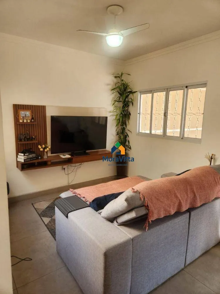 Casa, 3 quartos, 176 m² - Foto 1