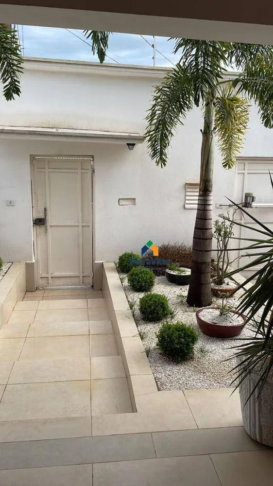 Casa, 4 quartos, 263 m² - Foto 2