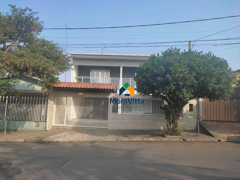Casa, 3 quartos, 221 m² - Foto 1