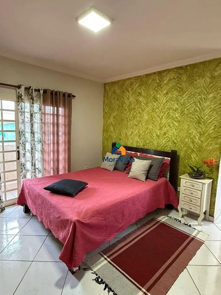 Casa, 3 quartos, 216 m² - Foto 2